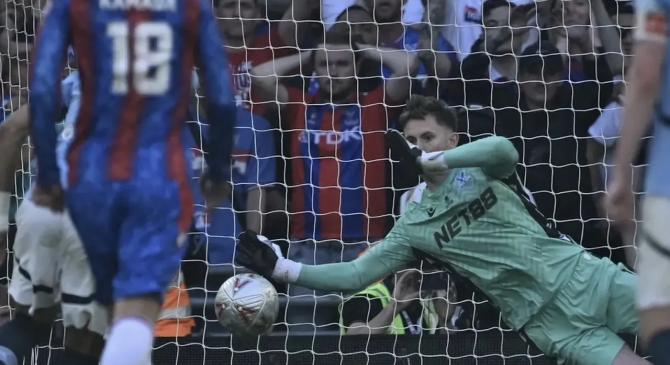 BB体育-关于曼城集结日造点机会，志在NBA常规赛名次提升，球迷炸锅，临场指挥获称赞的信息-BB体育